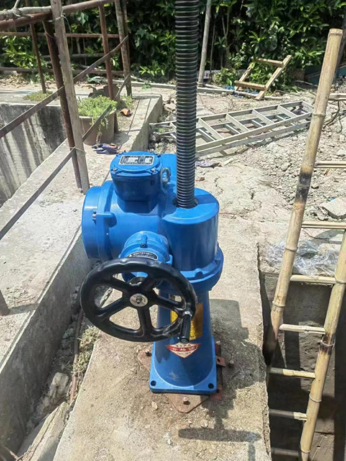 螺桿式啟閉機